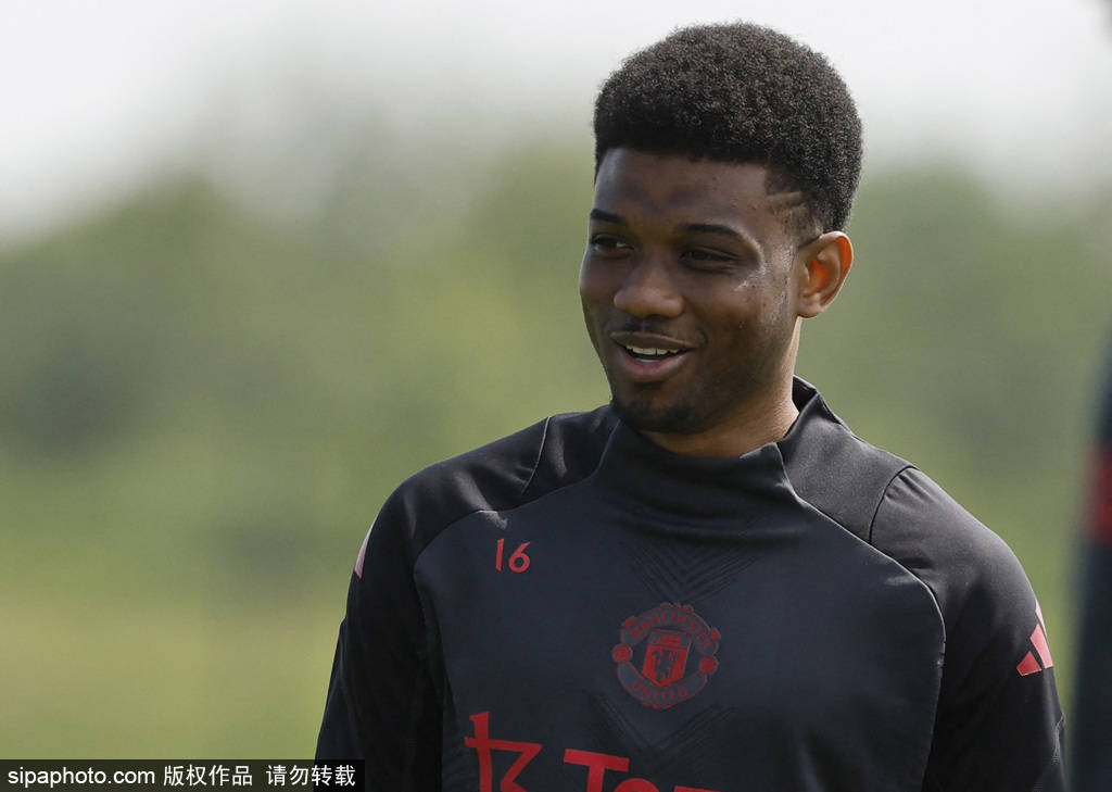 爆！曼联5500万镑报价姆贝莫遭拒！枪手名宿：去热刺，别去重建队！